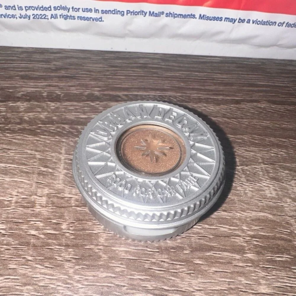 Urban Decay Eye Shadow rush‎ eyeshadow token